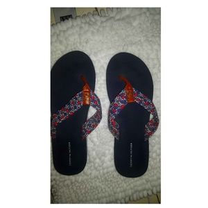 Tommy Hilfiger flip flops size 9